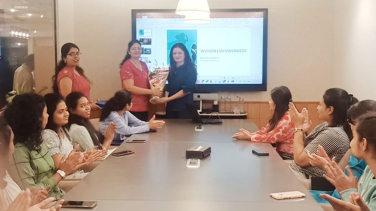 Anushikha Dwivedi being honoured after a women's empowerment talk